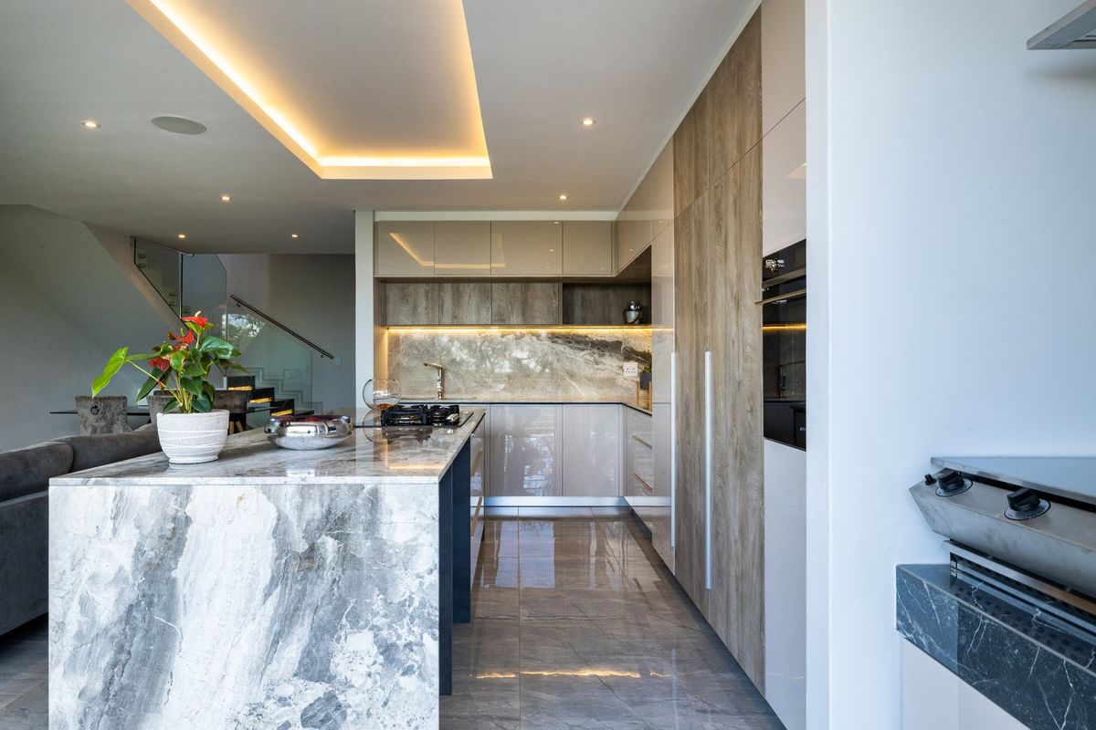 Signature Black Lion Property interior